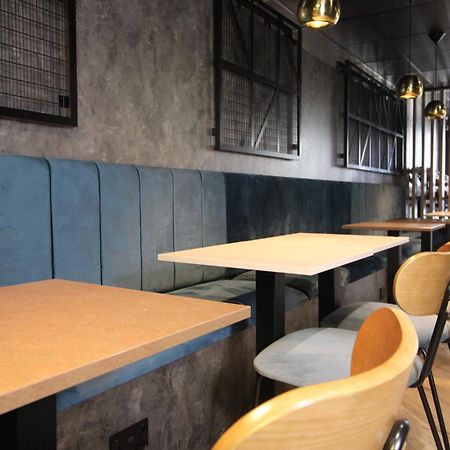 Plaza Chorley; Sure Hotel Collection By Best Western 촐리 외부 사진