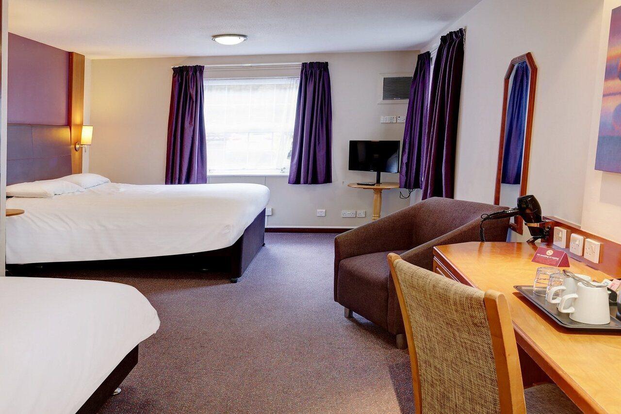Plaza Chorley; Sure Hotel Collection By Best Western 촐리 외부 사진