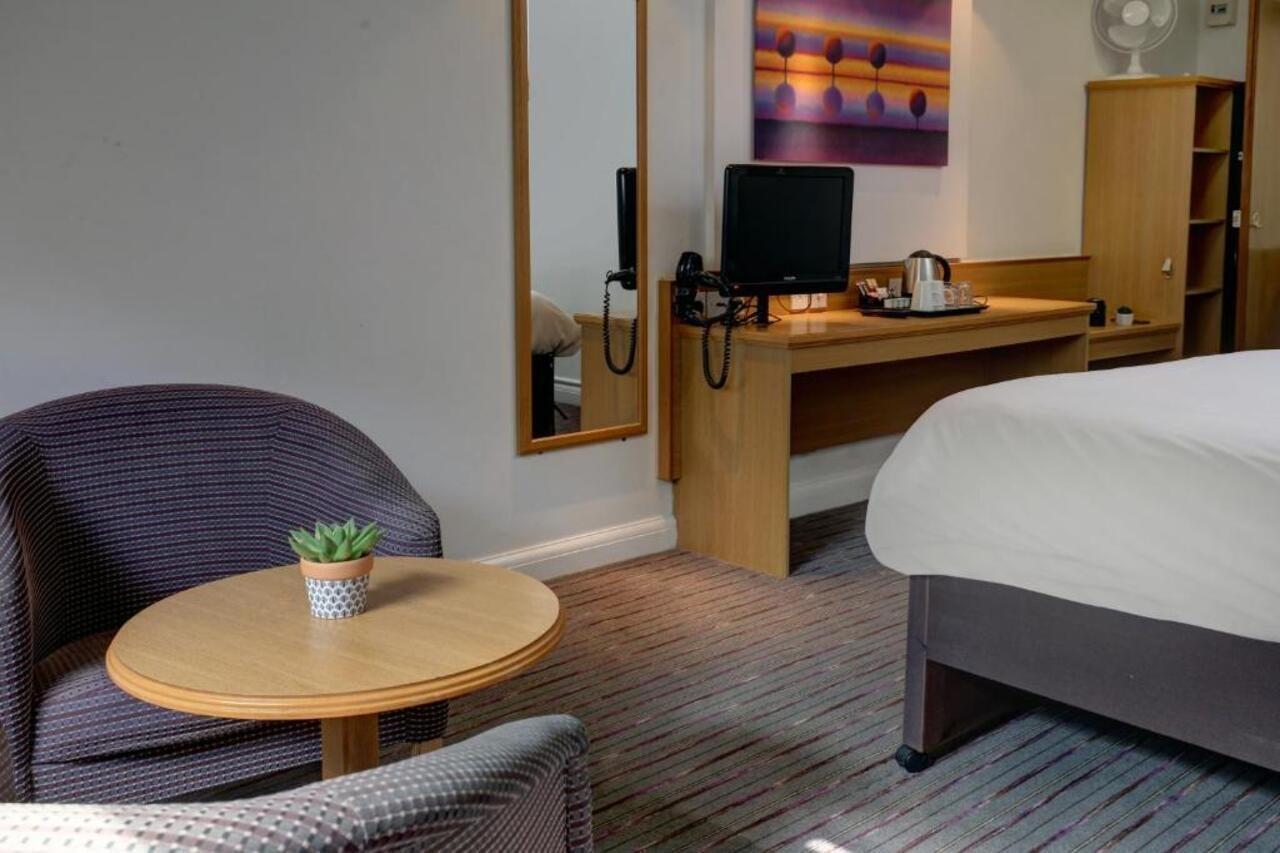 Plaza Chorley; Sure Hotel Collection By Best Western 촐리 외부 사진