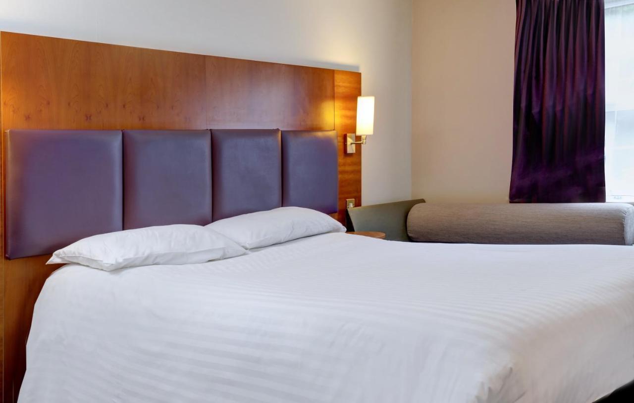 Plaza Chorley; Sure Hotel Collection By Best Western 촐리 외부 사진