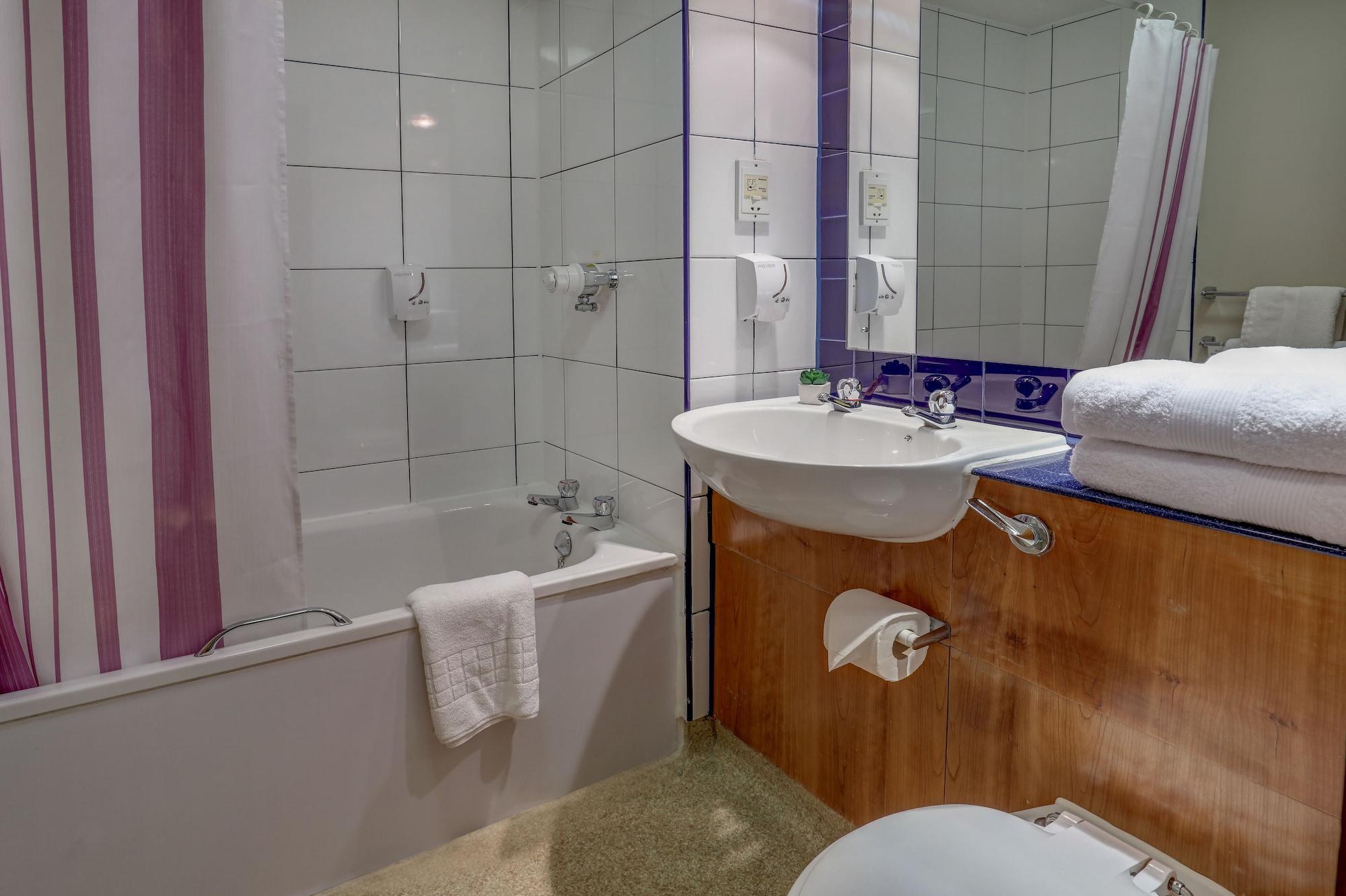 Plaza Chorley; Sure Hotel Collection By Best Western 촐리 외부 사진