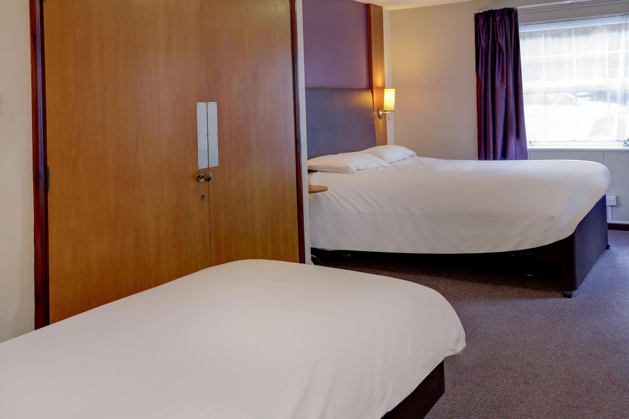 Plaza Chorley; Sure Hotel Collection By Best Western 촐리 외부 사진