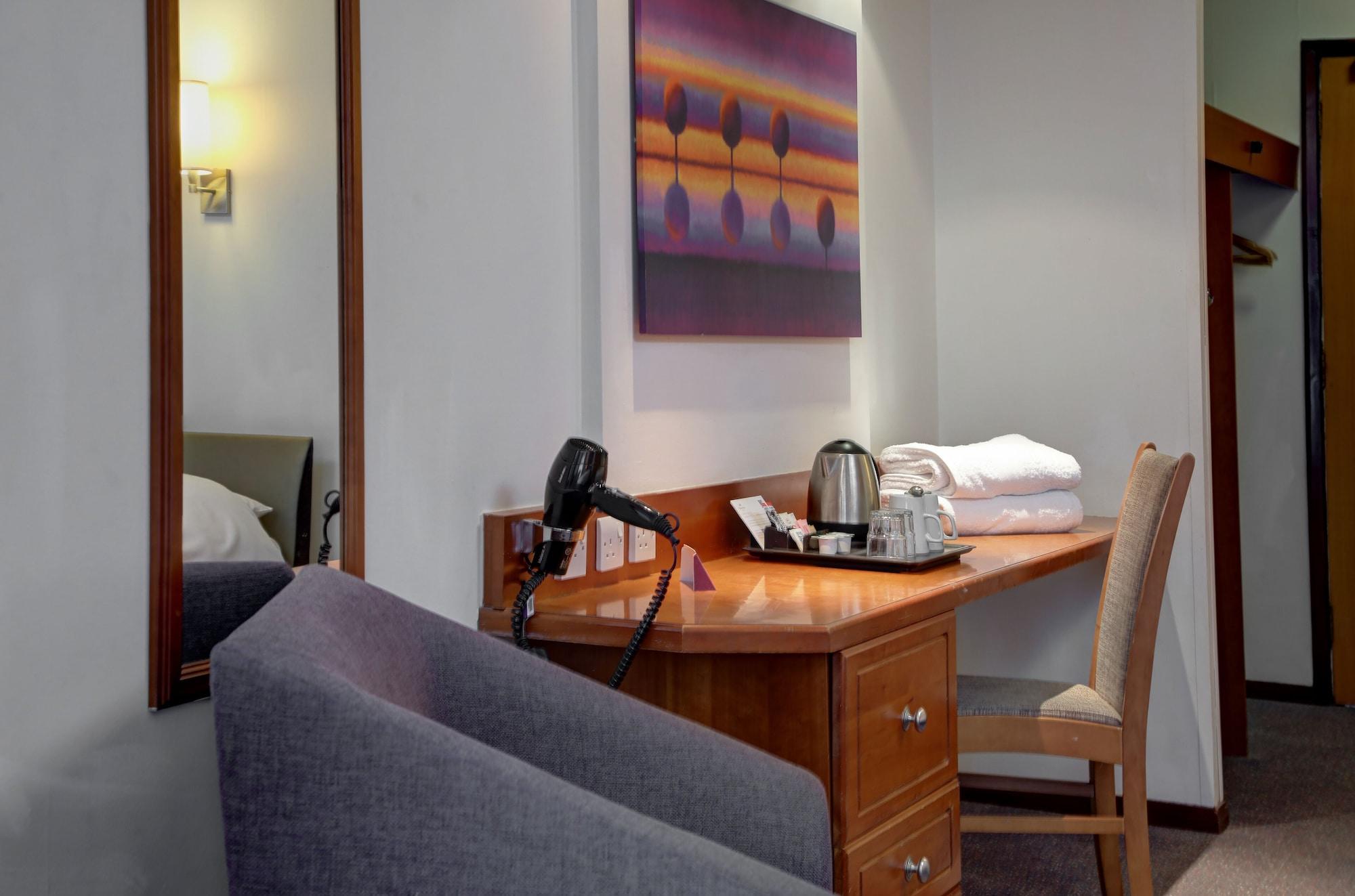 Plaza Chorley; Sure Hotel Collection By Best Western 촐리 외부 사진