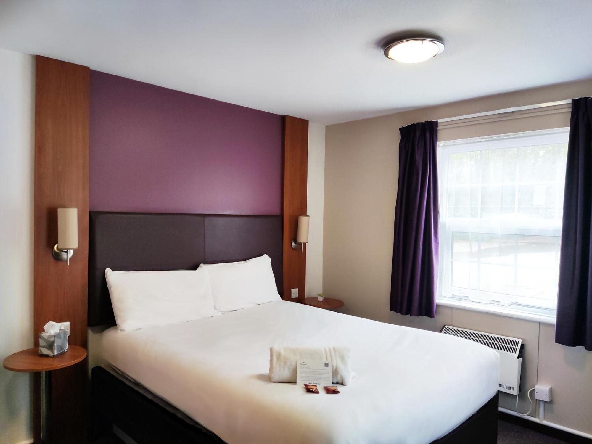 Plaza Chorley; Sure Hotel Collection By Best Western 촐리 외부 사진