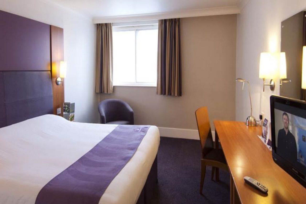 Plaza Chorley; Sure Hotel Collection By Best Western 촐리 외부 사진