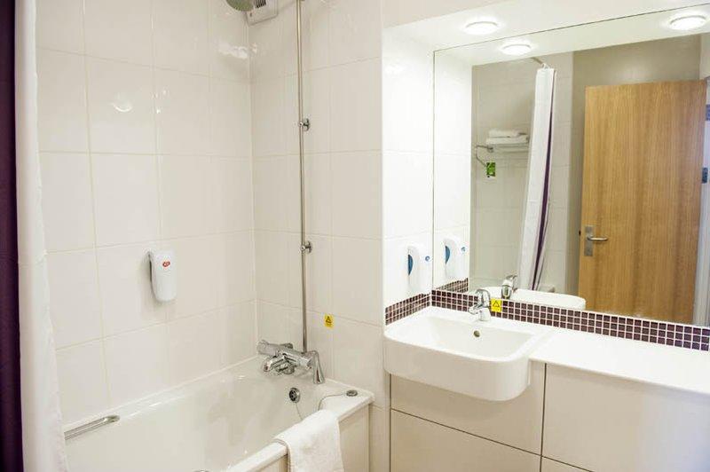Plaza Chorley; Sure Hotel Collection By Best Western 촐리 외부 사진