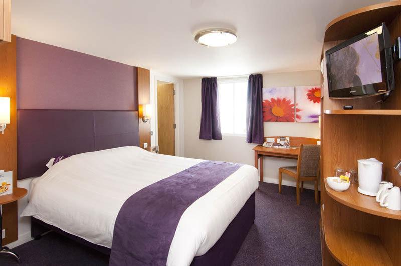Plaza Chorley; Sure Hotel Collection By Best Western 촐리 외부 사진