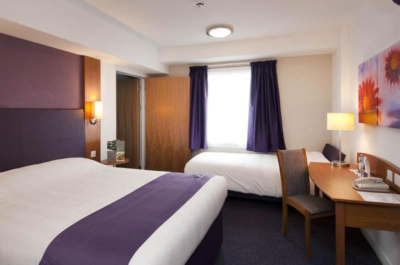 Plaza Chorley; Sure Hotel Collection By Best Western 촐리 외부 사진